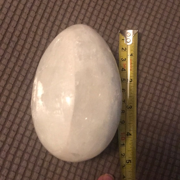 784g Selenite egg - Picture 4 of 7